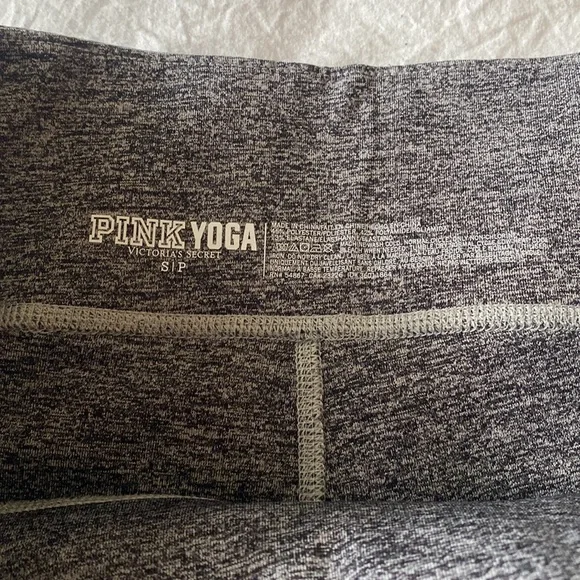 PINK Yoga Small Cropped Leggings SMALL GRAY​ - Picture 2 of 2